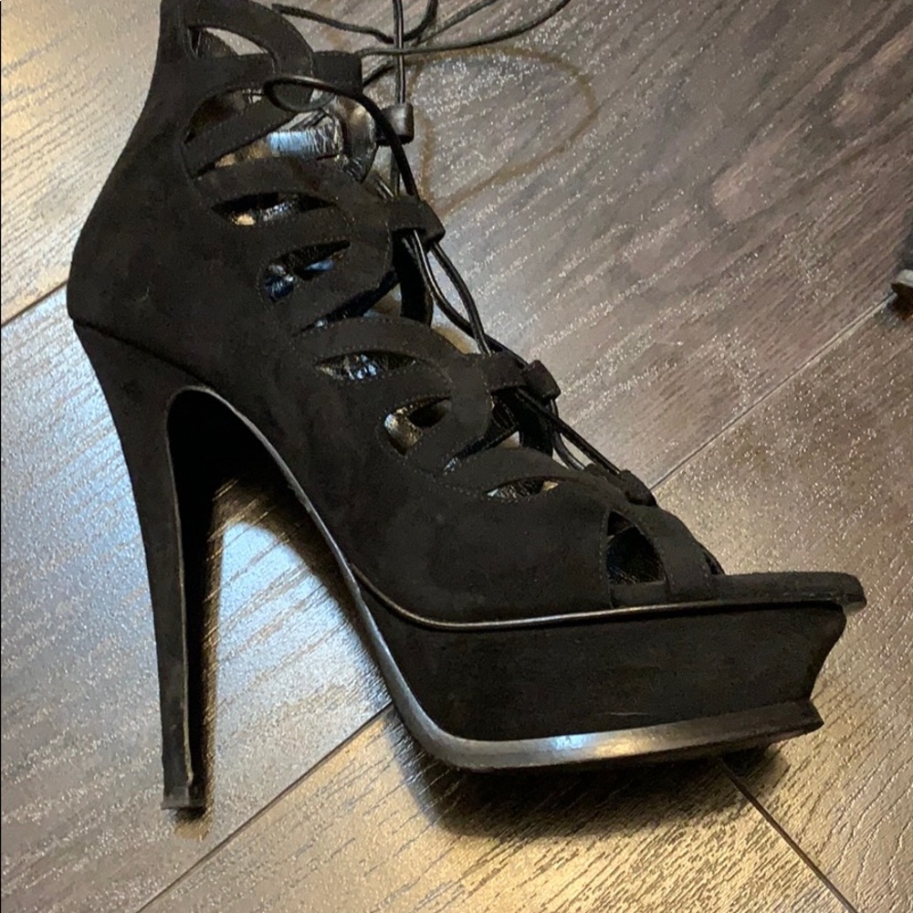 Yves Saint Laurent black lace platform heels - Picture 5 of 10
